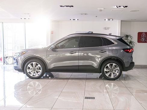 Used 2025 Ford Escape Platinum image 7