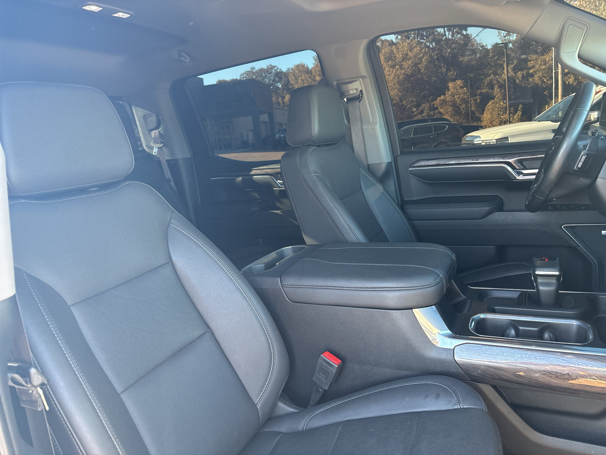 Used 2024 Chevrolet Silverado 1500 LTZ w/ LTZ Convenience Package II AWD/4WD image 13