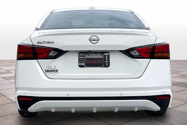 Used 2025 Nissan Altima 2.5 SV FWD image 4