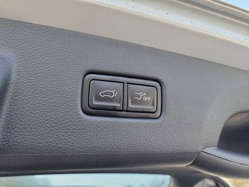New 2026 Kia Carnival EX FWD image 29