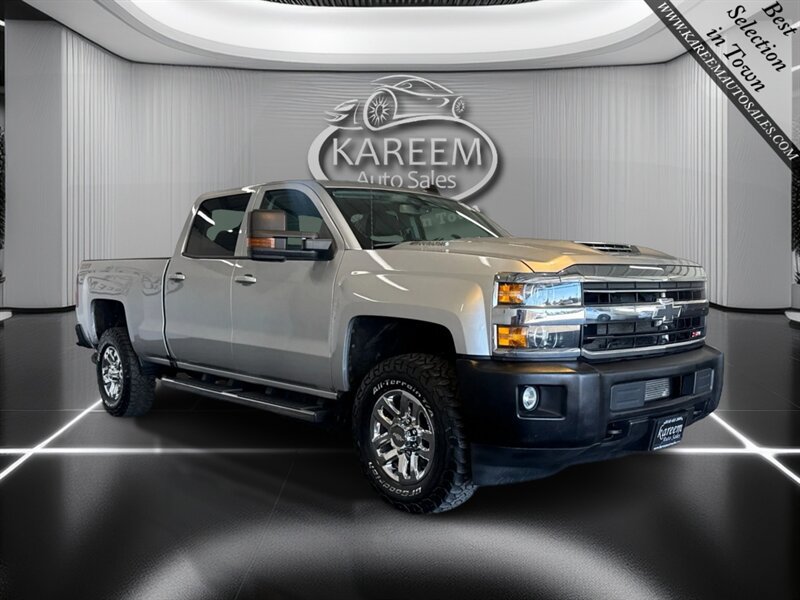 Used 2018 Chevrolet Silverado 3500 LT w/ LT Convenience Package AWD/4WD image 3