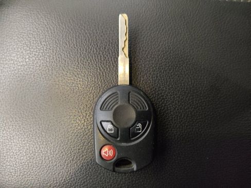 Used 2018 Ford Escape SE image 32