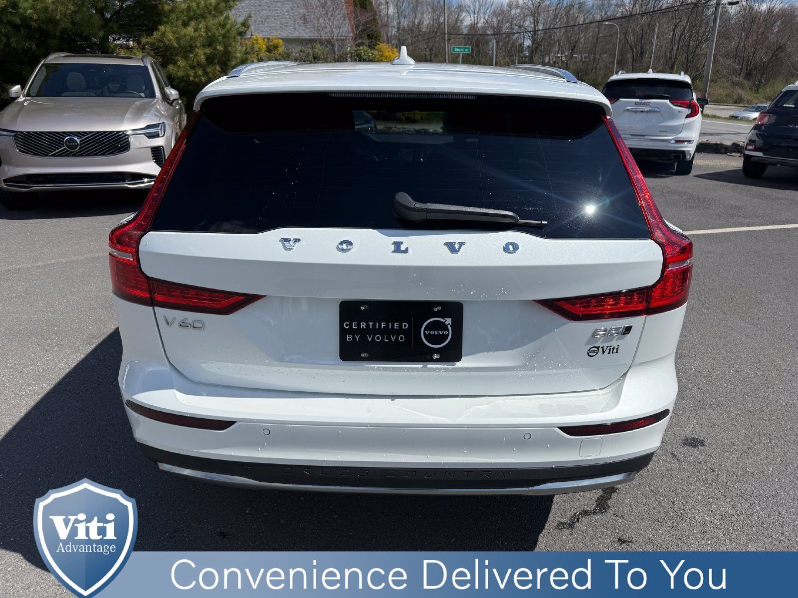 Certified 2025 Volvo V60 B5 Cross Country Plus AWD/4WD image 7
