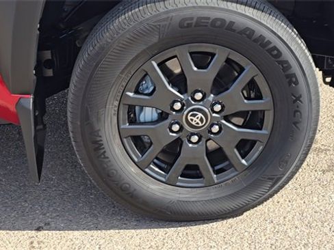 Used 2025 Toyota 4Runner SR5 image 31