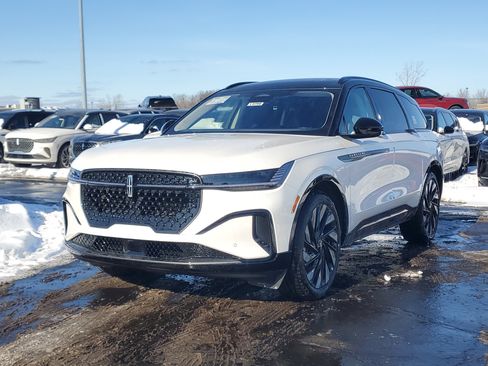 New 2026 Lincoln Nautilus Reserve w/ Jet Appearance Package image 2