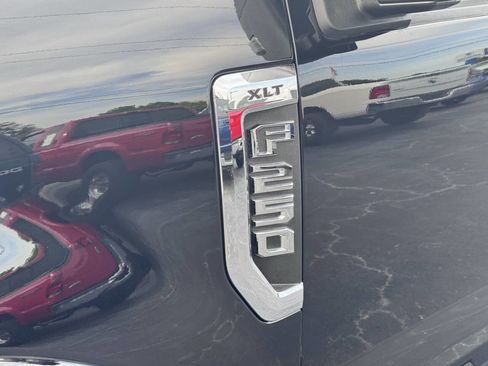 Used 2021 Ford F250 XLT w/ Tremor Off-Road Package AWD/4WD image 14