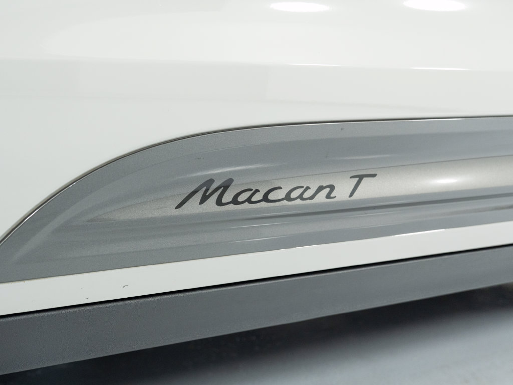 Certified 2026 Porsche Macan Turbo AWD/4WD image 49