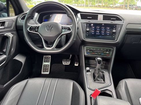 Used 2023 Volkswagen Tiguan SE R-Line FWD image 19
