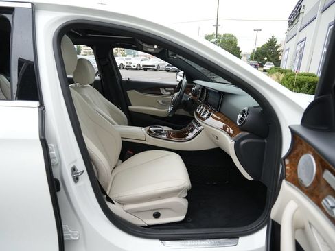 Used 2019 Mercedes-Benz E 300 4MATIC image 33