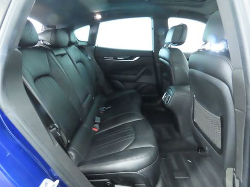 Used 2021 Maserati Levante image 23