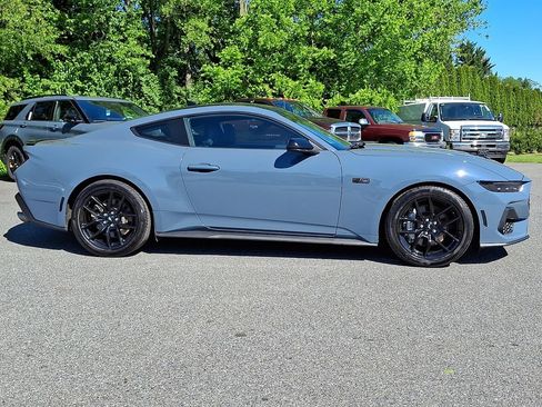 Used 2024 Ford Mustang GT RWD image 7