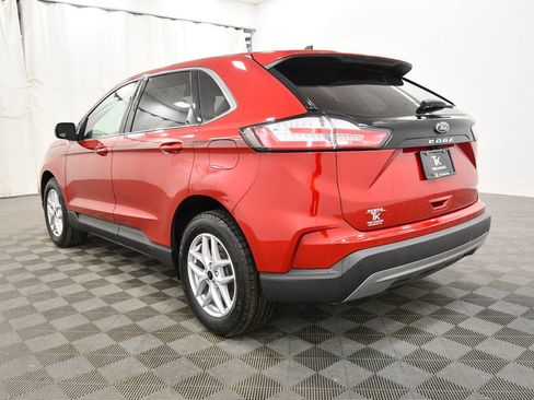Used 2024 Ford Edge SEL w/ Convenience Package image 5