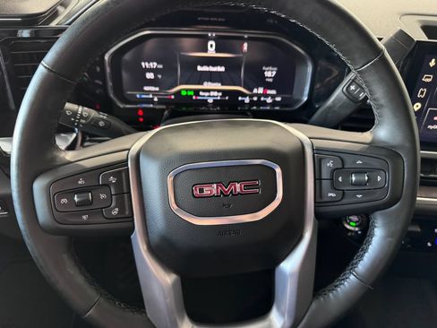 Certified 2025 GMC Sierra 1500 SLT AWD/4WD image 14