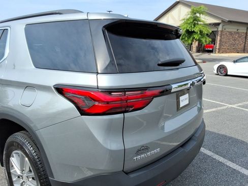 Certified 2023 Chevrolet Traverse LT FWD image 13