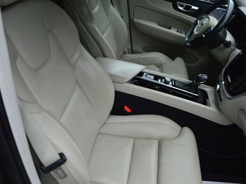 Used 2018 Volvo XC60 T6 Inscription w/ Luxury Seat Package AWD/4WD image 24
