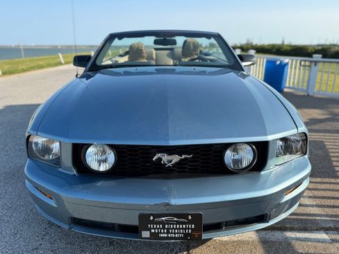 Used 2006 Ford Mustang GT RWD image 2