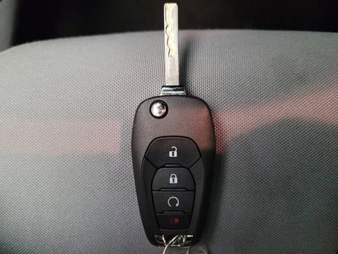 Used 2021 Chevrolet TrailBlazer LS image 32