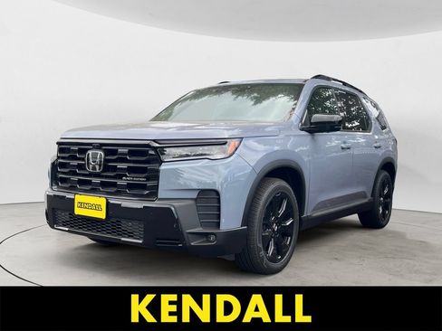 Certified 2026 Honda Pilot Black Edition image 1