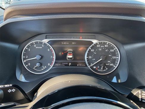 Used 2023 Nissan Rogue SV image 15