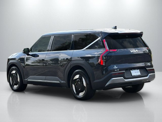 Certified 2026 Kia EV9 Light RWD image 6