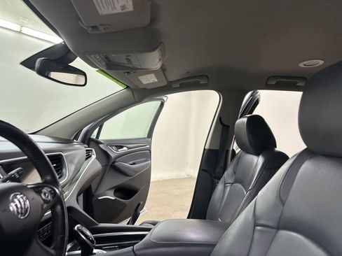 Used 2019 Buick Enclave Essence AWD/4WD image 34