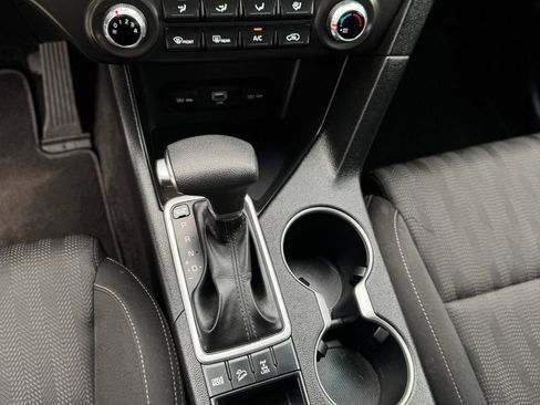 Used 2022 Kia Sportage LX AWD/4WD image 19