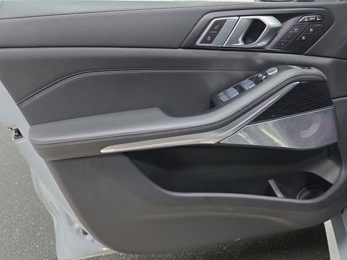 Certified 2024 BMW X7 M60i w/ Executive Package image 24