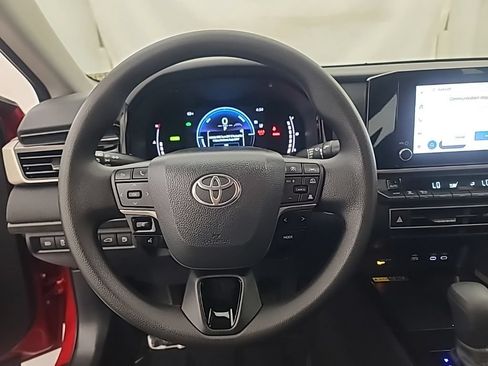 Used 2026 Toyota Camry LE FWD image 31