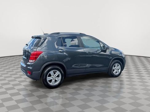 Certified 2018 Chevrolet Trax LT w/ Sun & Sound Package FWD image 11
