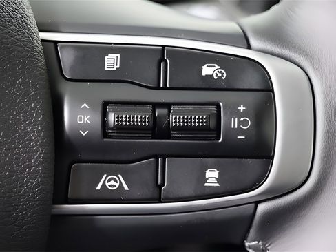 Used 2024 Kia Sportage SX image 17