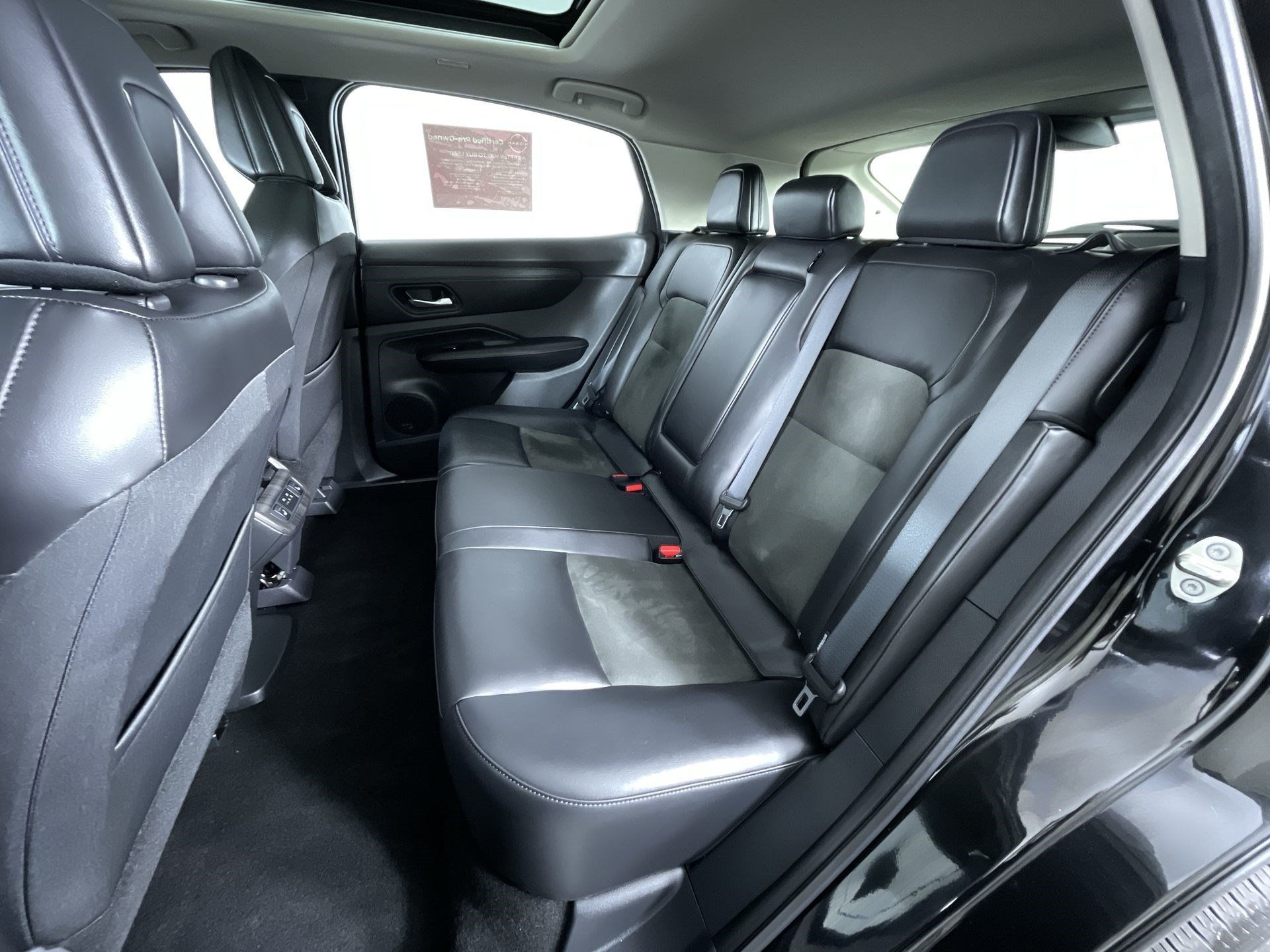 Certified 2024 Nissan Ariya AWD image 23