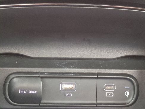 Used 2024 Kia Telluride S image 21