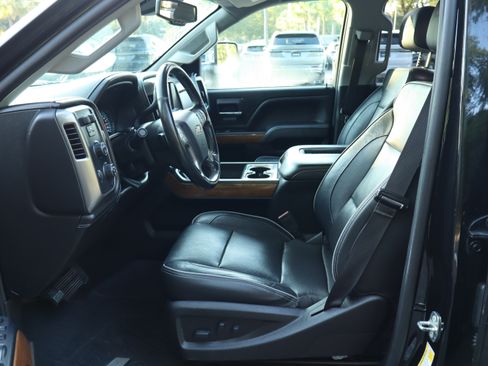 Used 2018 Chevrolet Silverado 2500 High Country w/ Duramax Plus Package AWD/4WD image 25