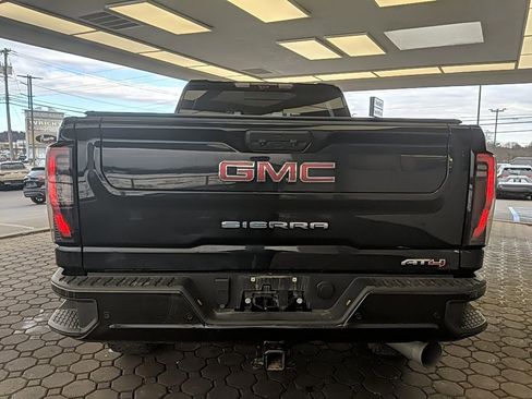Used 2024 GMC Sierra 2500 AT4 w/ Technology Package image 6