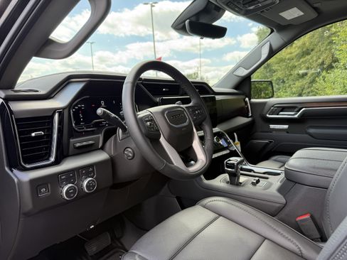 New 2025 GMC Sierra 1500 Denali w/ Denali Reserve Package image 15