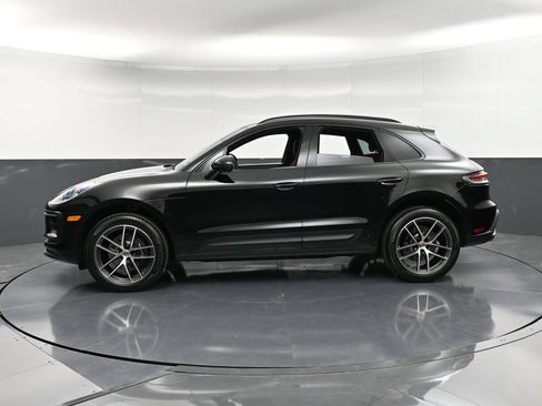 Certified 2026 Porsche Macan AWD/4WD image 2