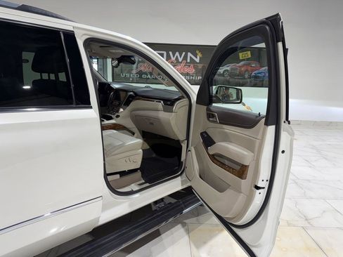 Used 2015 GMC Yukon Denali w/ Touring Package AWD/4WD image 19