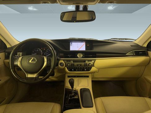 Used 2013 Lexus ES 350 w/ Luxury Pkg FWD image 14