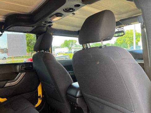 Used 2015 Jeep Wrangler Unlimited Sport w/ Power Convenience Group AWD/4WD image 28