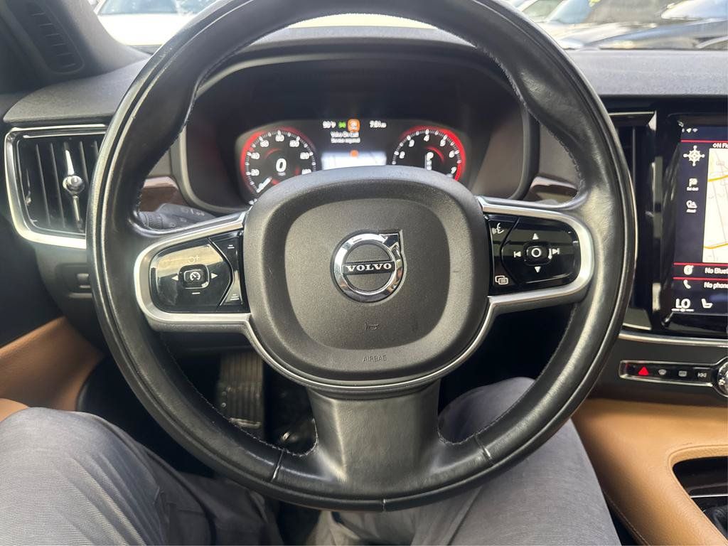 Used 2018 Volvo S90 T5 Momentum w/ Convenience Package FWD image 17