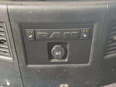 Used 2015 RAM 1500 Laramie w/ Convenience Group AWD/4WD image 4