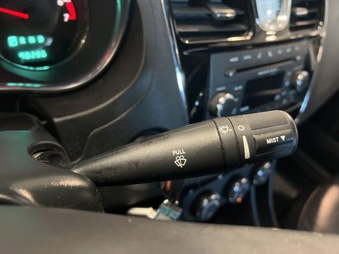 Used 2014 Chrysler 200 Limited w/ 200 S V6 Premium Group image 13