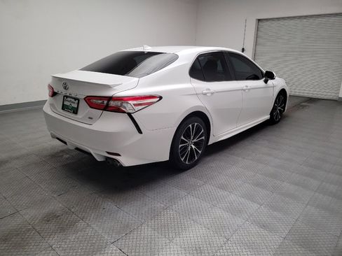 Used 2020 Toyota Camry SE w/ Convenience Package image 9