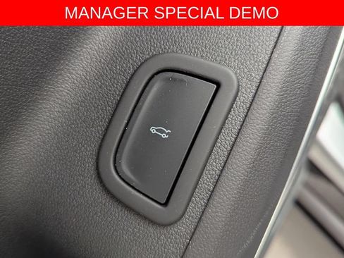 Used 2026 Buick Enclave Sport Touring w/ Power Package AWD/4WD image 31