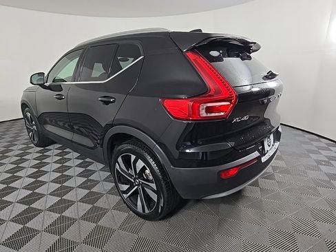 Certified 2024 Volvo XC40 B5 Plus w/ Protection Package Premier image 11