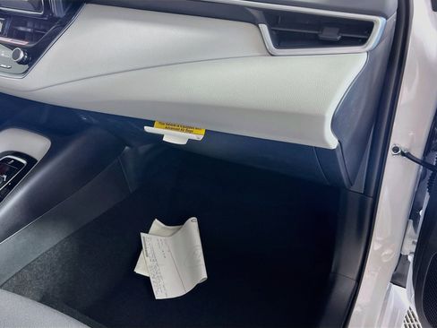Used 2026 Toyota Corolla LE FWD image 33