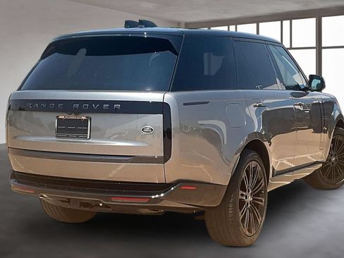 Used 2023 Land Rover Range Rover SE AWD/4WD image 2