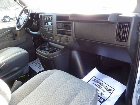 Used 2024 Chevrolet Express 3500 LS image 42