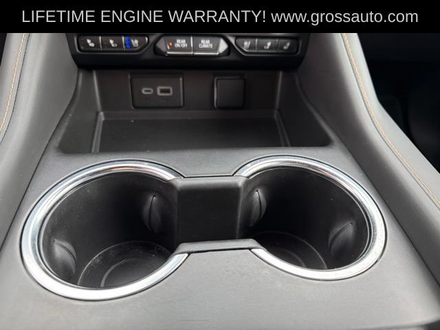 Used 2024 GMC Yukon XL AT4 w/ Technology Package AWD/4WD image 18