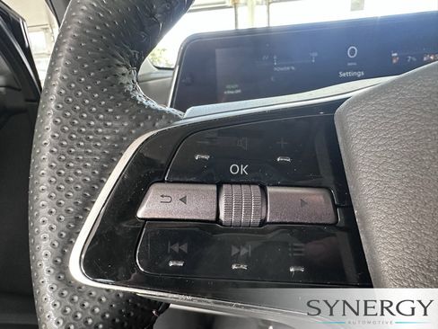 Used 2023 Nissan Ariya FWD image 19